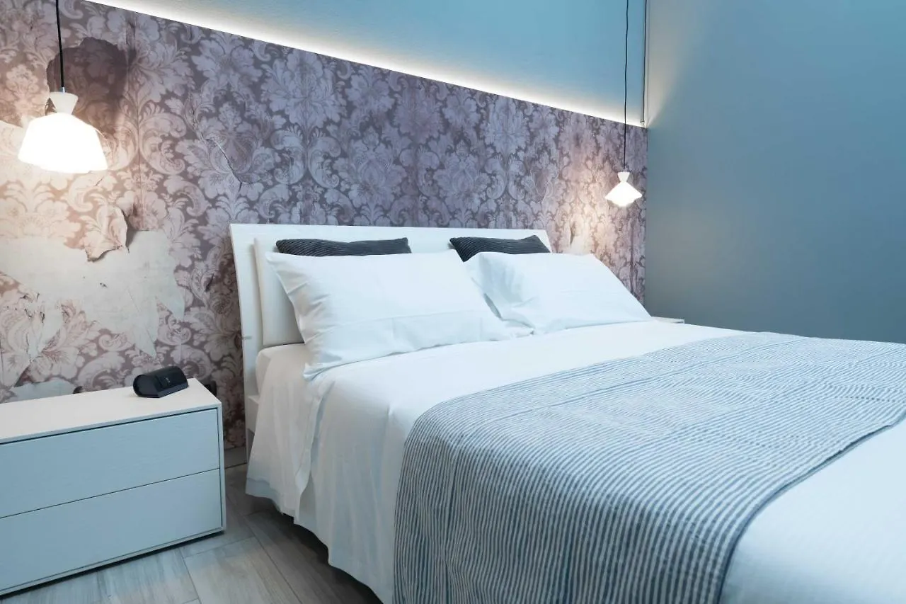 The Suite Home Verona Apartment
