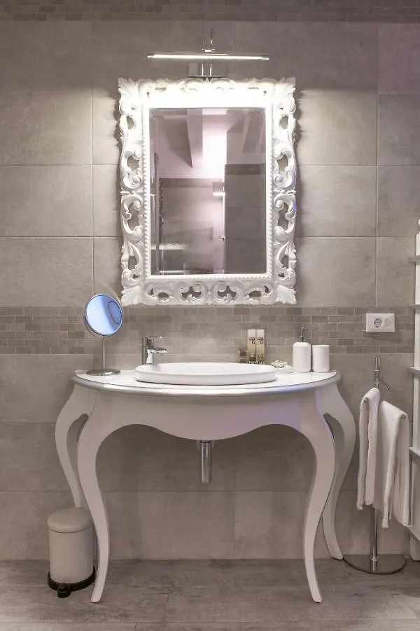 Apartment The Suite Home Verona Italy
