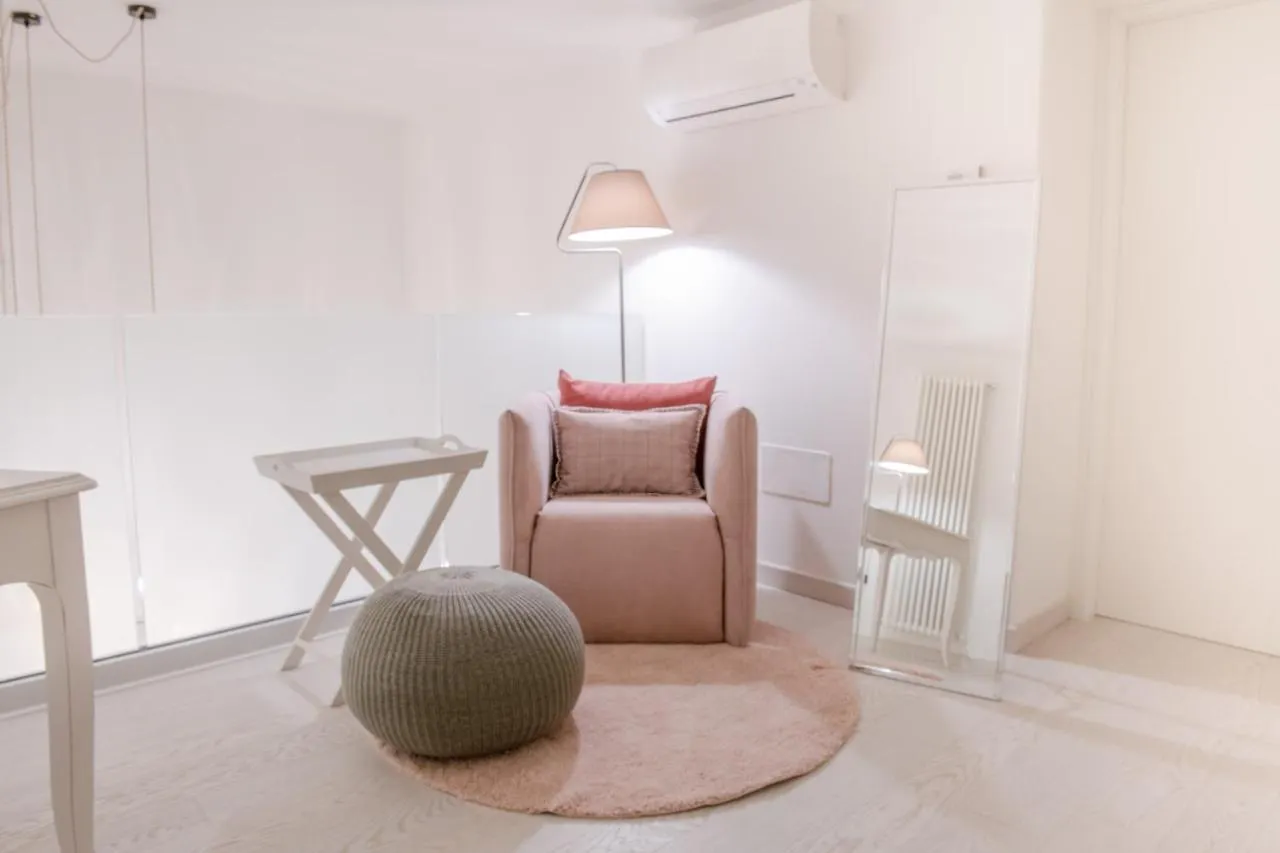 The Suite Home Verona Apartment